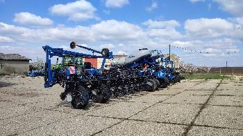 Kinze 4900