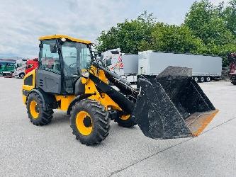 JCB 406