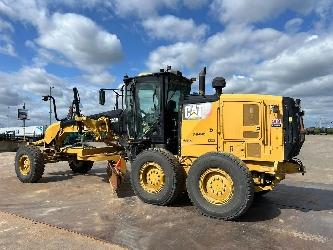 CAT 140M2