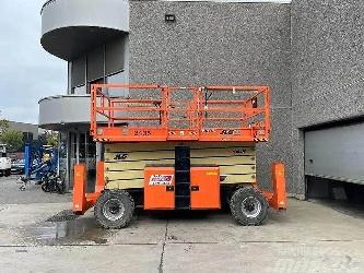 JLG 530LRT