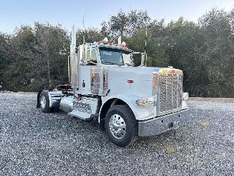 Peterbilt 389