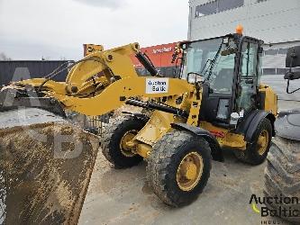 CAT 906 M