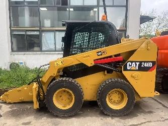 CAT 246 D