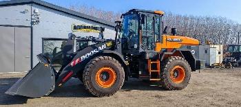 Doosan DL 220