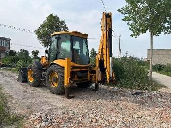 JCB 4CX