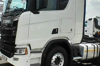 Scania R560