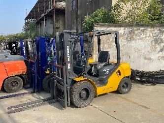 Komatsu 3 T