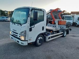 Isuzu M55