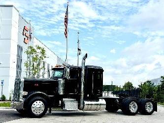 Peterbilt 389