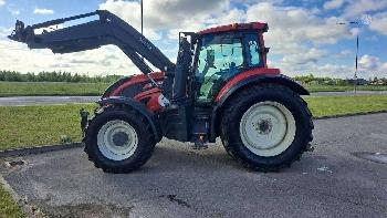 Valtra T 214
