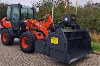Kubota R 090