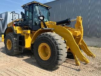 CAT 966M