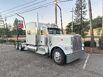 Peterbilt 389