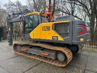 Volvo EC230