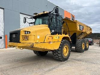 CAT 735