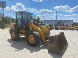 CAT 908M