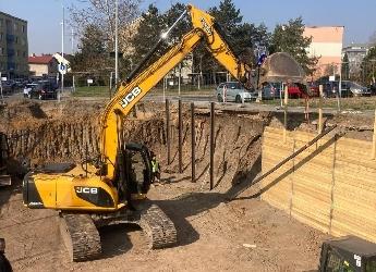 JCB JS 220 LC