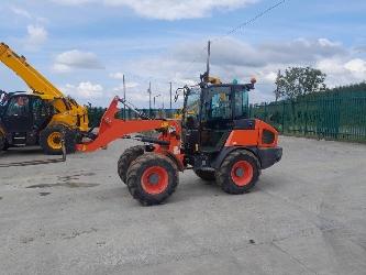 Kubota R 085