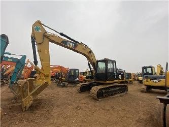 CAT 318D2