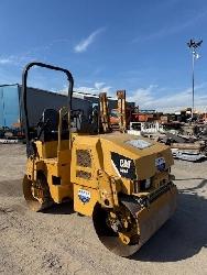 CAT CB 24
