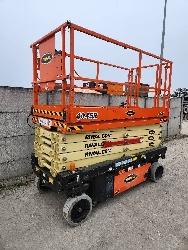 JLG 4045