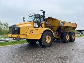 CAT 740B