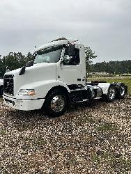 Volvo VNM