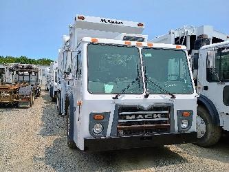 Mack LEU 613