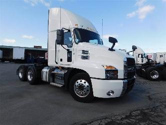 Mack AN64T