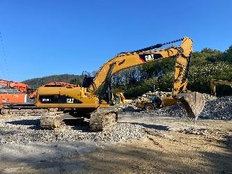 CAT 323 D