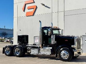 Peterbilt 389