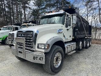 Mack GU 713