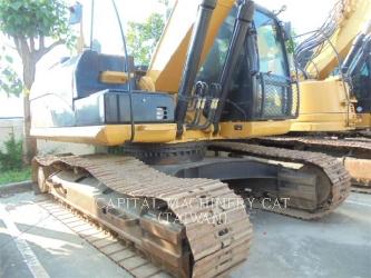 CAT 320D2