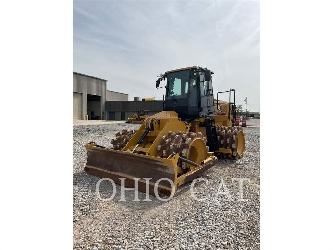 CAT 815
