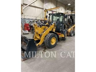 CAT 906M