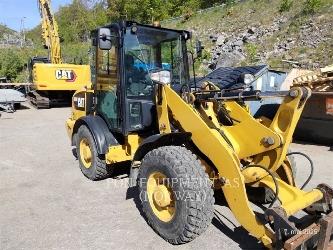 CAT 906M