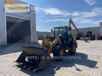 CAT 906M
