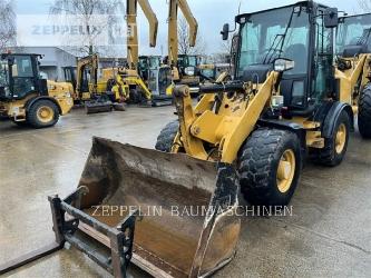 CAT 907M