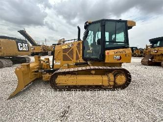 CAT D1