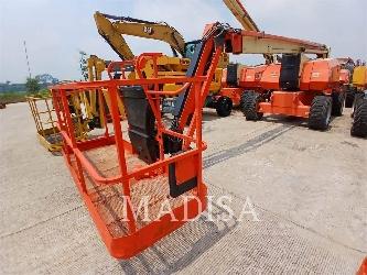 JLG 800AJ