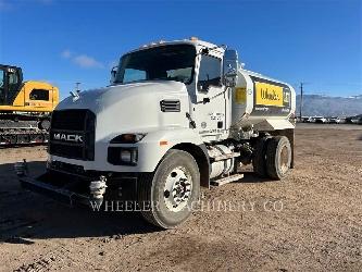 Mack WT2000 A