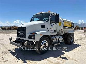 Mack WT2000 A