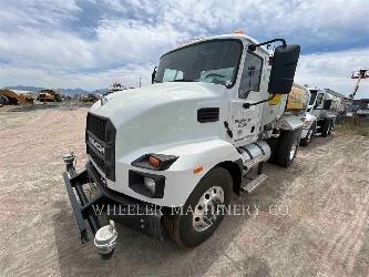 Mack WT2000 A