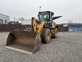 CAT 930M