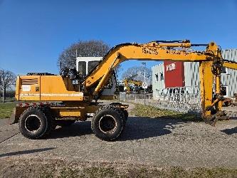 Liebherr A900