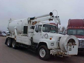 Ford L8000