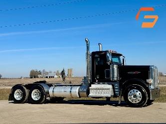 Peterbilt 389