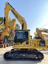 Komatsu PC200