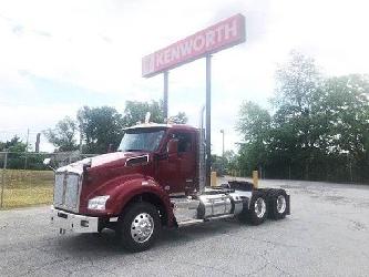 Kenworth T880