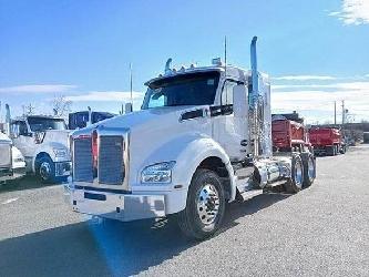 Kenworth T880